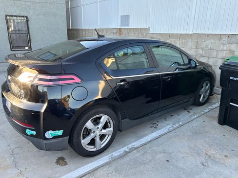 Used 2013 Chevrolet Volt Premium w/ Premium Trim Package image 12