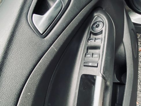 Used 2015 Ford Escape SE w/ Equipment Group 201A AWD/4WD image 23