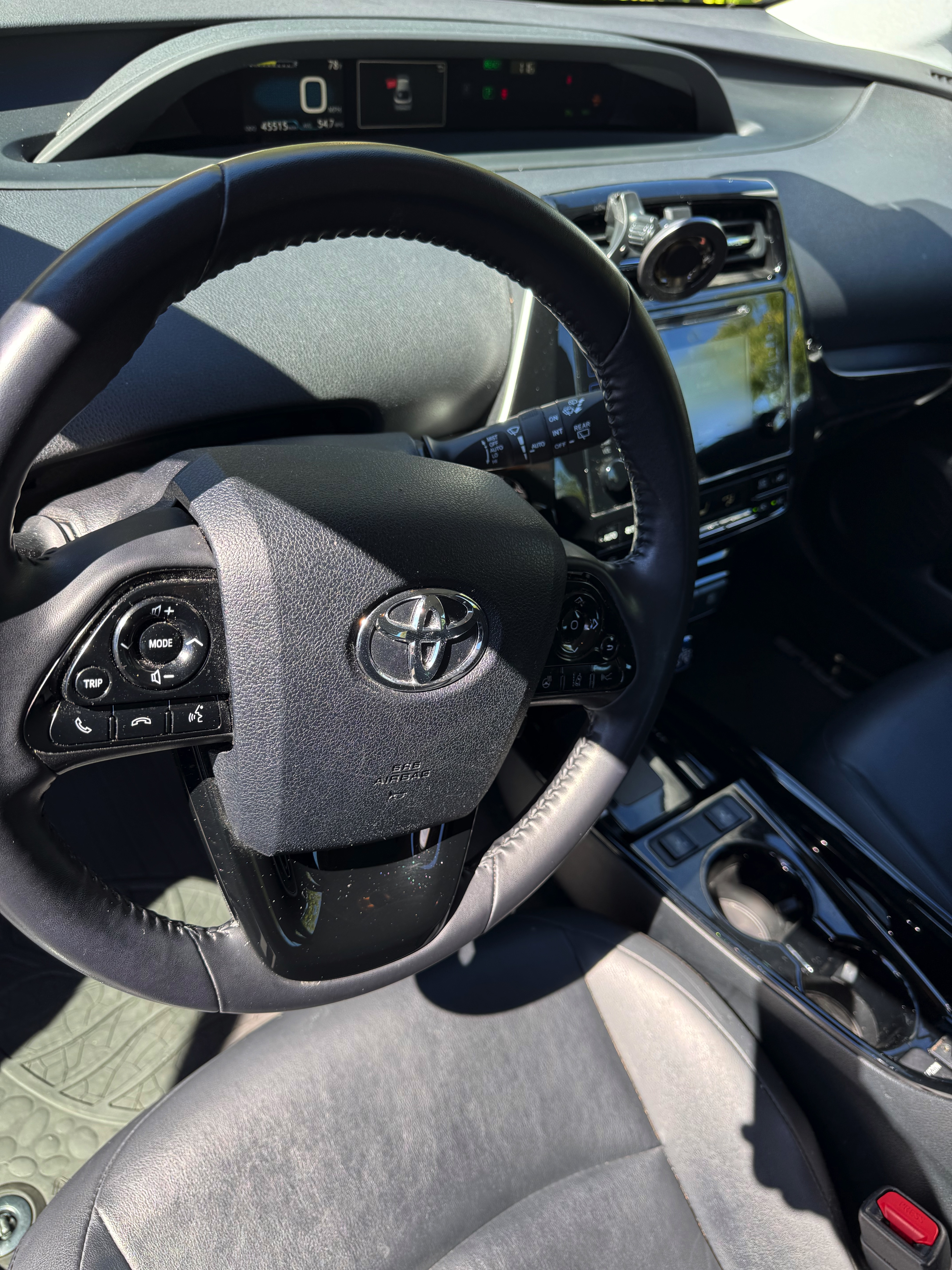 Used 2019 Toyota Prius XLE FWD image 9
