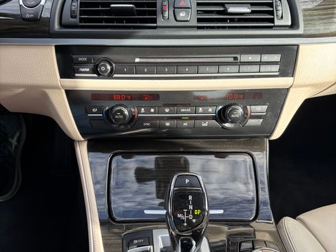 Used 2015 BMW 550i Sedan image 10