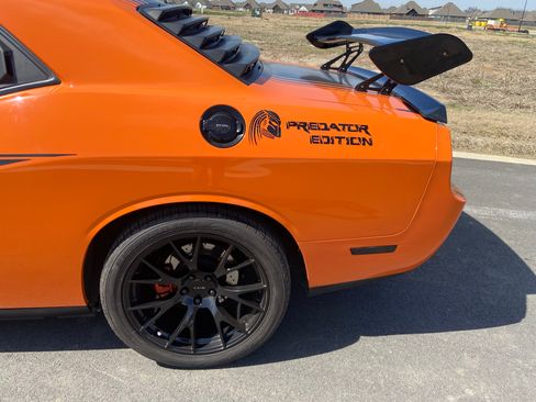 Used 2014 Dodge Challenger R/T RWD image 5