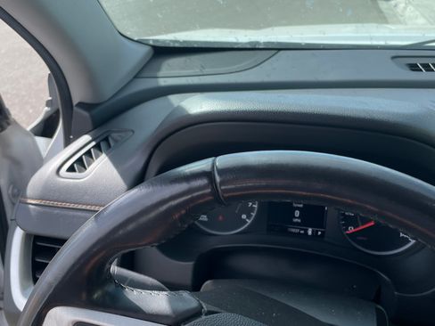 Used 2018 GMC Terrain SLE image 27