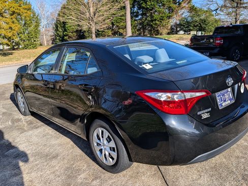 Used 2016 Toyota Corolla L image 2