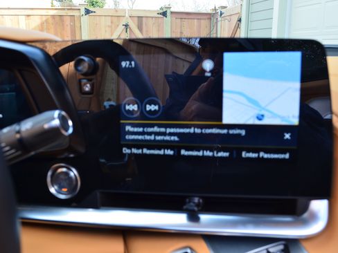 Used 2022 Chevrolet Corvette Stingray Premium Conv w/ Z51 Performance Package image 16