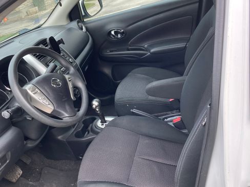Used 2017 Nissan Versa SV image 8