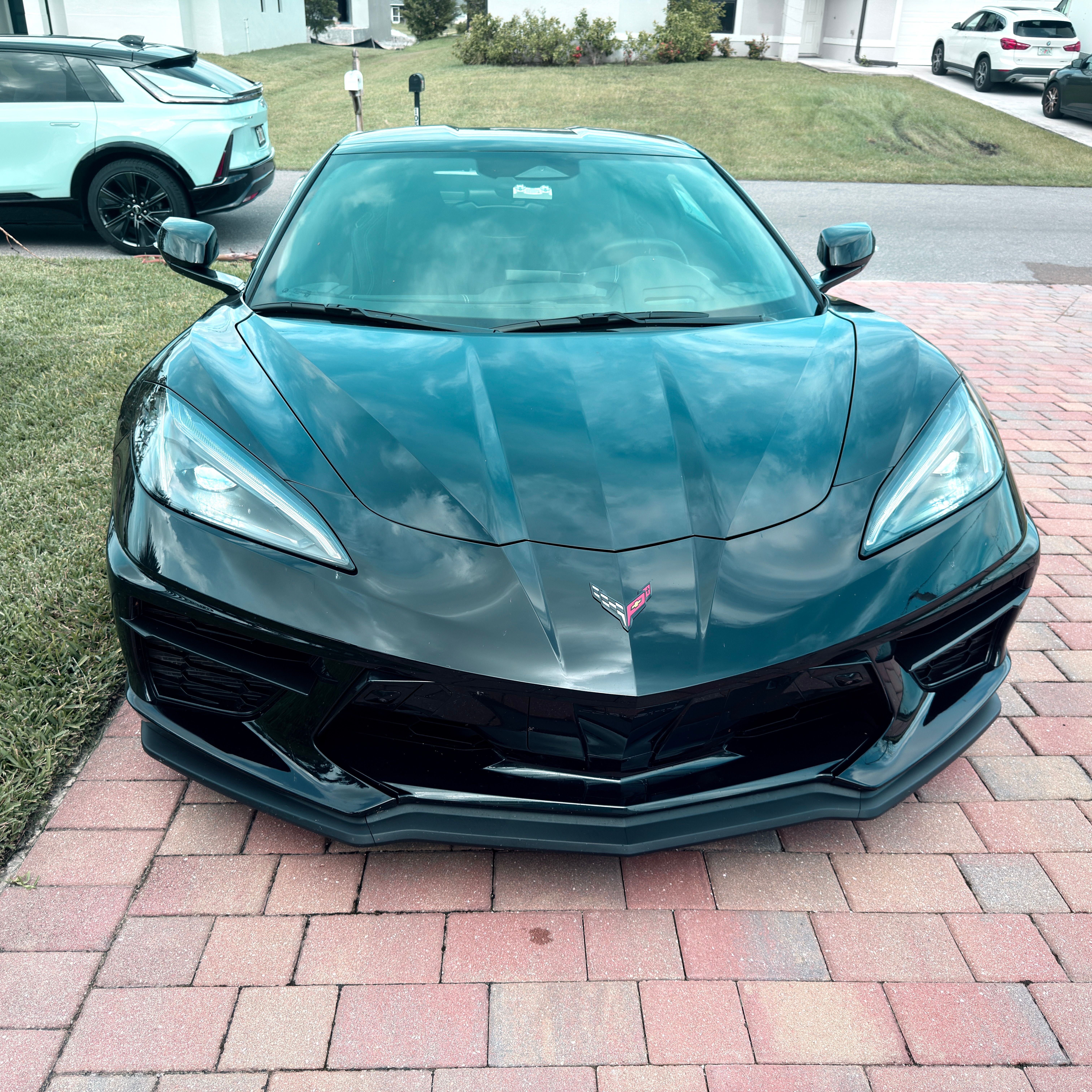 Used 2024 Chevrolet Corvette Stingray Preferred Cpe w/ Z51 Performance Package RWD image 1
