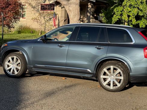 Used 2018 Volvo XC90 T6 Inscription w/ Convenience Package image 17