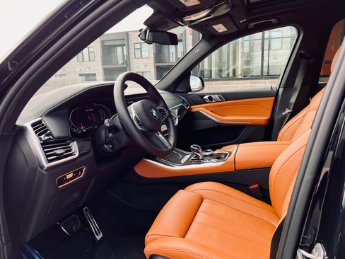 Used 2022 BMW X5 M50i w/ Executive Package image 8