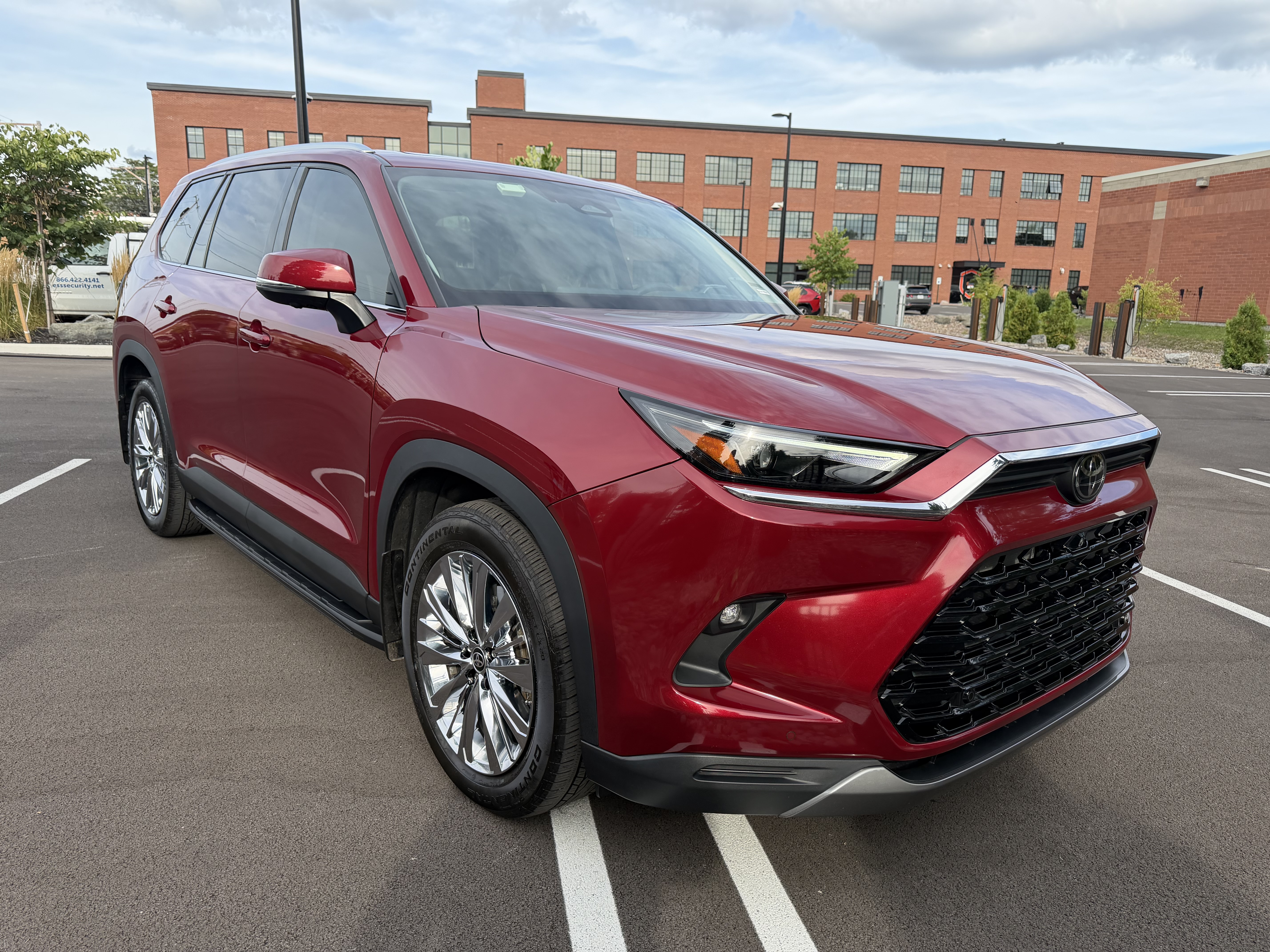Used 2024 Toyota Grand Highlander AWD image 31