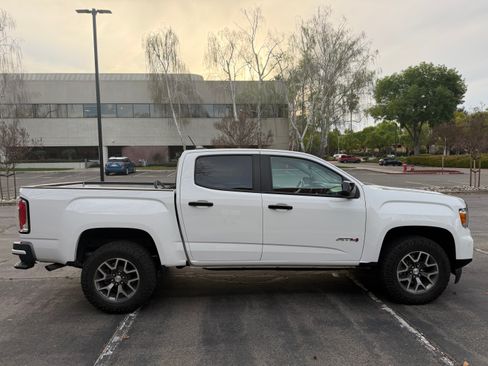 Used 2022 GMC Canyon AT4 w/ Trailering Package image 5