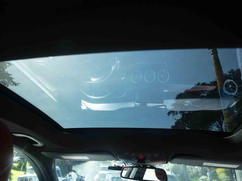 Used 2018 Mercedes-Benz C 300 Sedan image 10