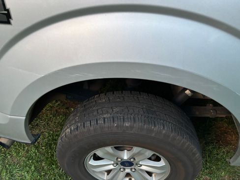 Used 2018 Ford F150 XLT AWD/4WD image 10
