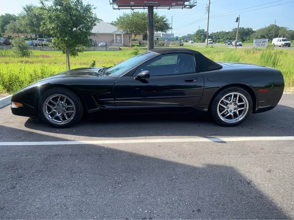 Used 1999 Chevrolet Corvette Convertible w/ Memory Pkg RWD image 6
