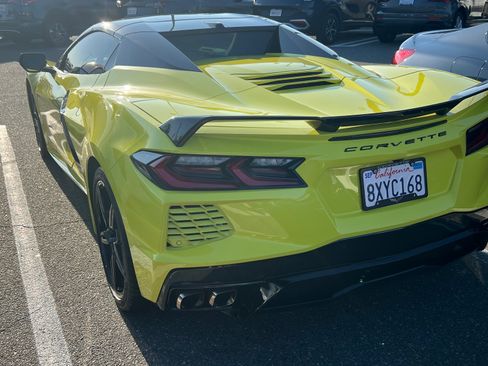 Used 2021 Chevrolet Corvette Stingray Convertible 2D w/ Z51 Performance Package image 2
