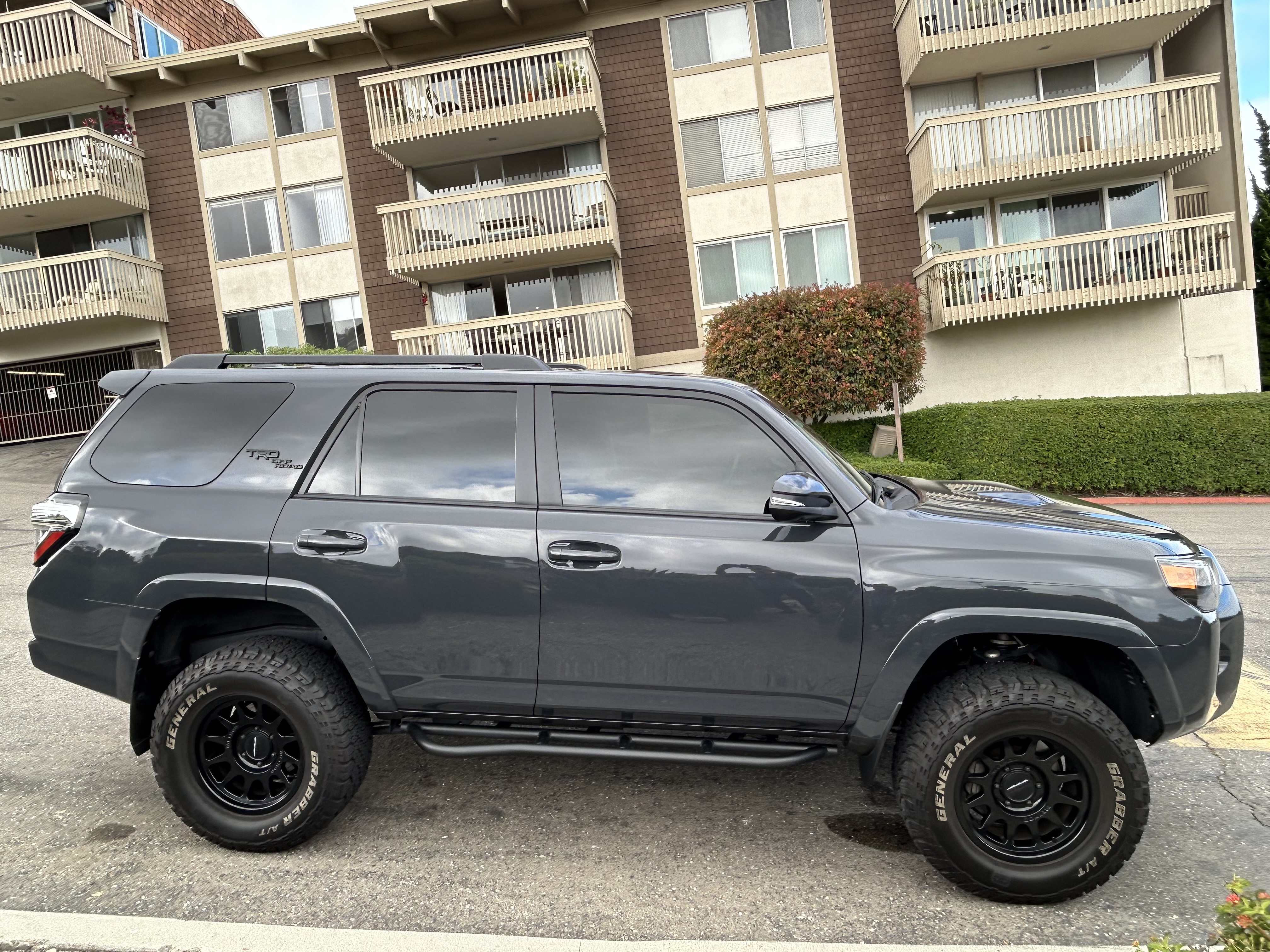 Used 2024 Toyota 4Runner TRD Off-Road Premium w/ Off Road Premium Plus Package AWD/4WD image 4
