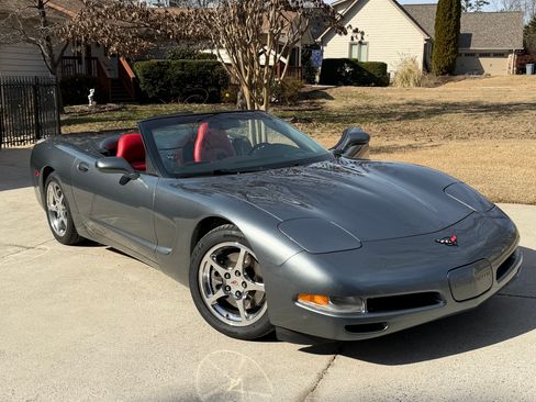 Used 2004 Chevrolet Corvette Convertible w/ Preferred Equipment Group image 1