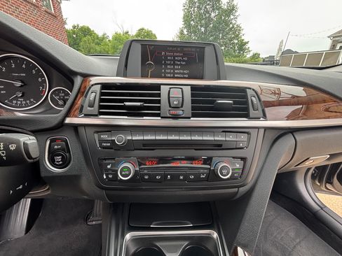 Used 2014 BMW 328i xDrive Sedan AWD/4WD image 14