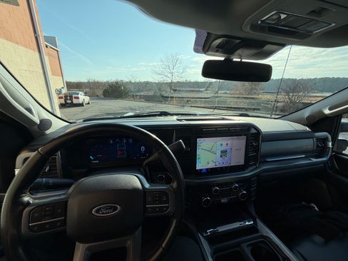 Used 2024 Ford F250 Lariat w/ Sport Appearance Package image 9