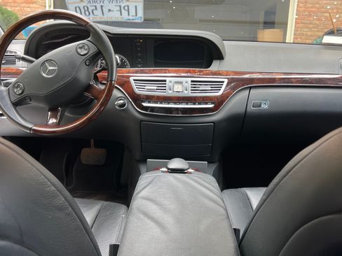 Used 2007 Mercedes-Benz S 550 image 9