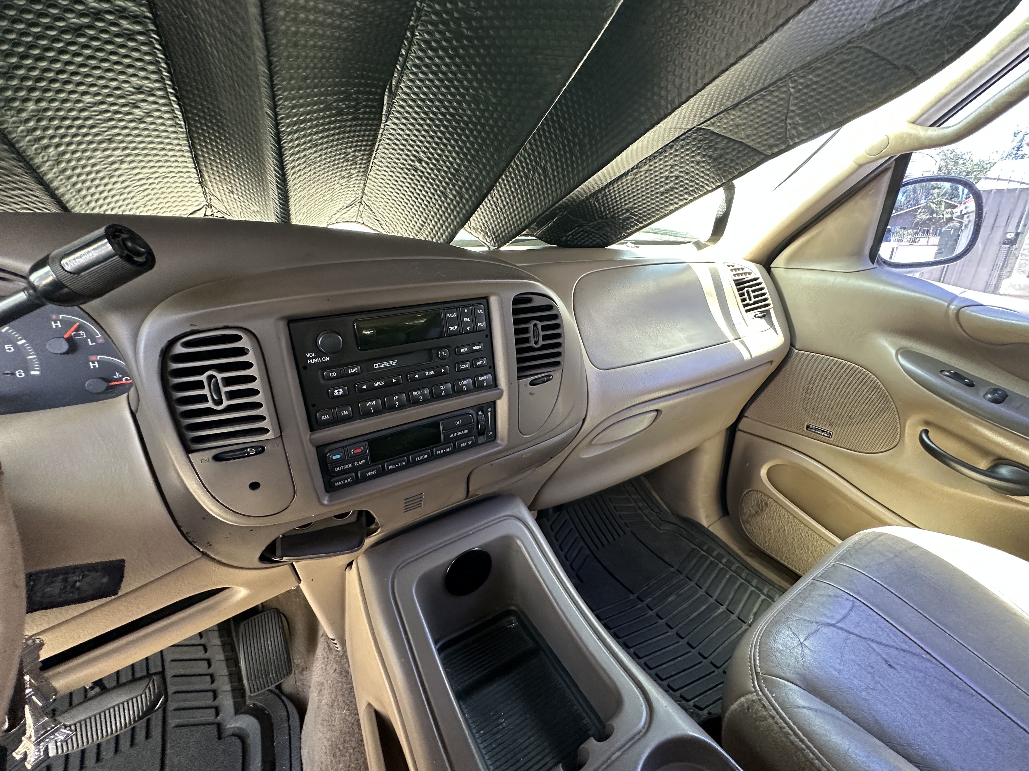 Used 1999 Ford Expedition 2WD image 16