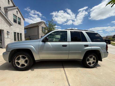 Used 2008 Chevrolet TrailBlazer 4WD w/ Smoker's Package image 16