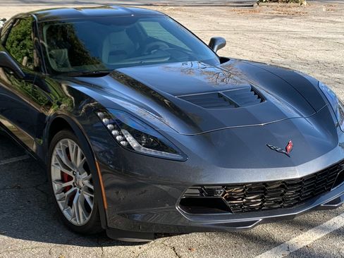 Used 2017 Chevrolet Corvette Z06 w/ Z07 Performance Package image 1