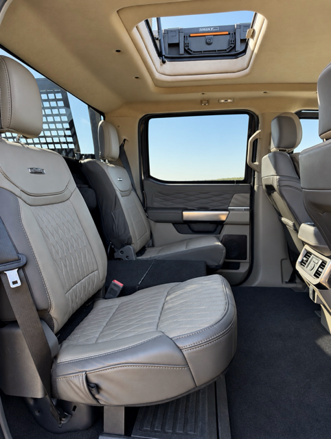 Used 2025 Ford F350 Platinum w/ Platinum Plus Package AWD/4WD image 12