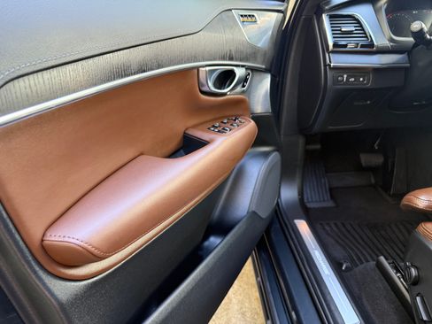 Used 2021 Volvo XC90 T8 Inscription image 30