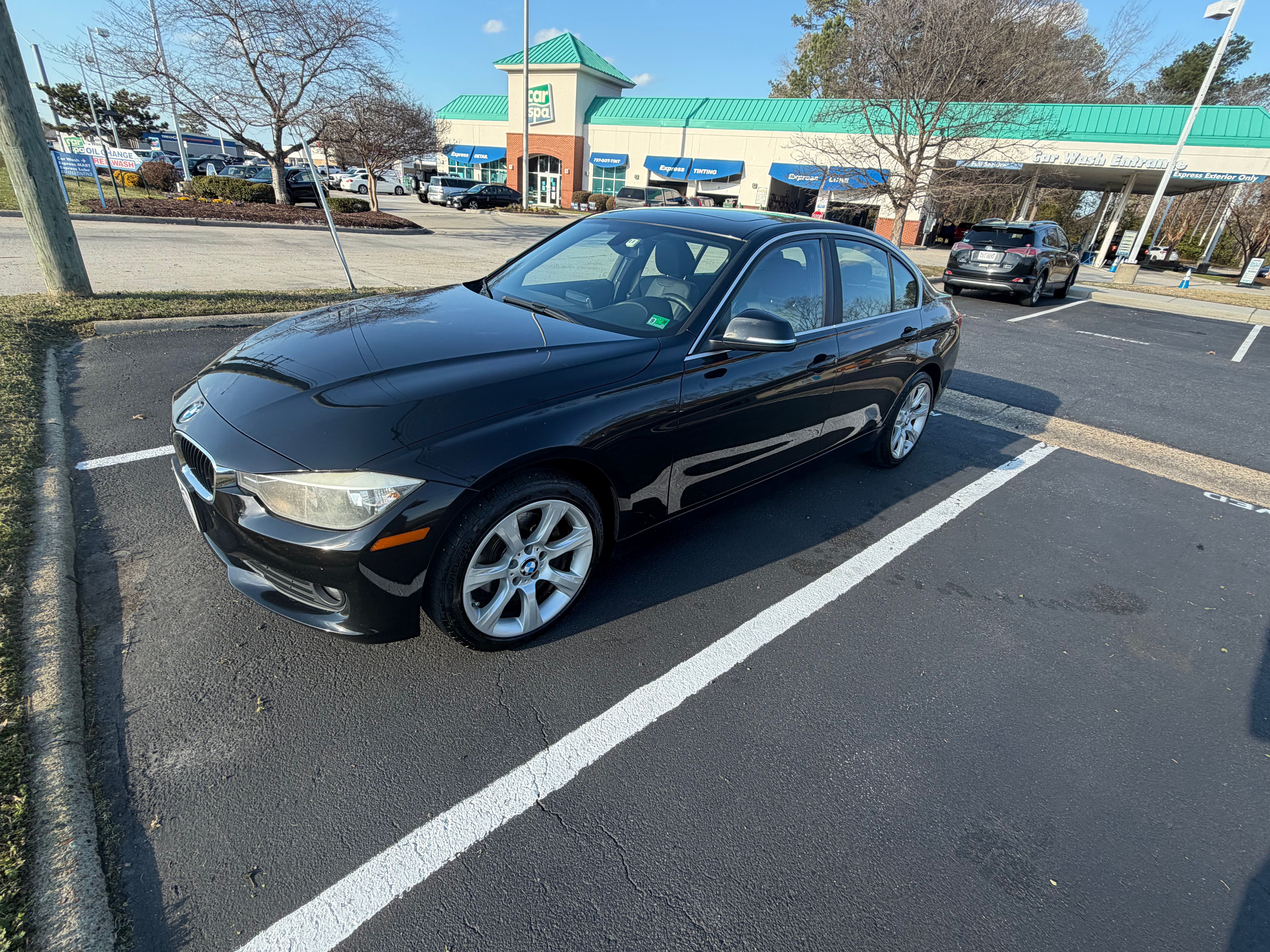 Used 2015 BMW 320i xDrive Sedan AWD/4WD image 4