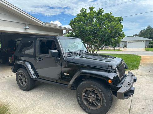 Used 2016 Jeep Wrangler Sahara AWD/4WD image 6