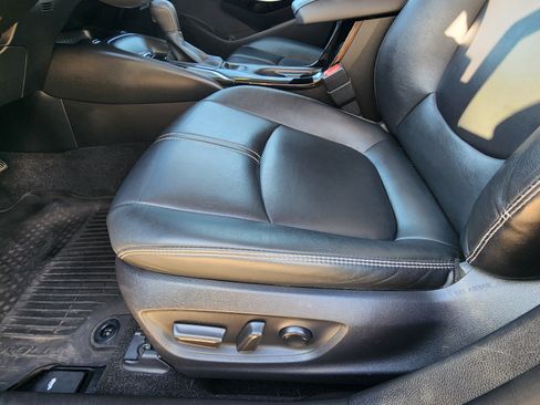 Used 2022 Toyota Corolla LE image 9