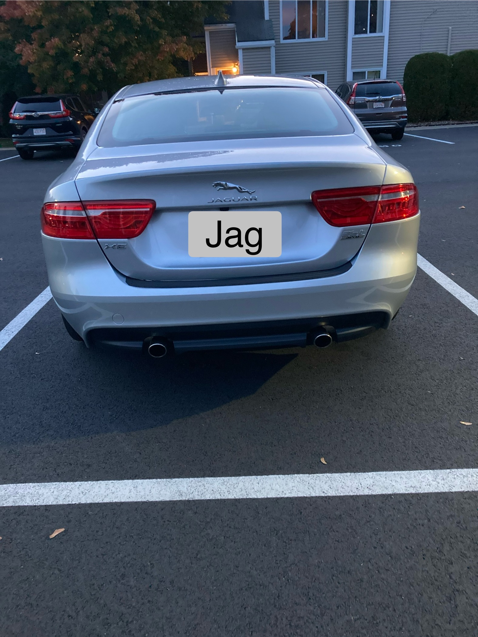 Used 2017 Jaguar XE Premium AWD/4WD image 7