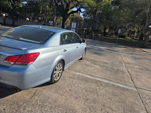 Used 2011 Toyota Avalon Limited image 6