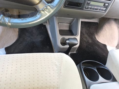 Used 2003 Volkswagen Eurovan MV image 15