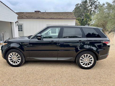 Used 2017 Land Rover Range Rover Sport SE image 1
