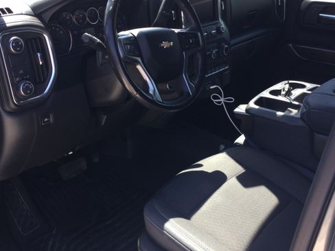 Used 2019 Chevrolet Silverado 1500 LT w/ Texas Edition image 2