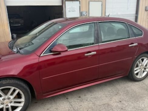 Used 2010 Chevrolet Impala LTZ image 6