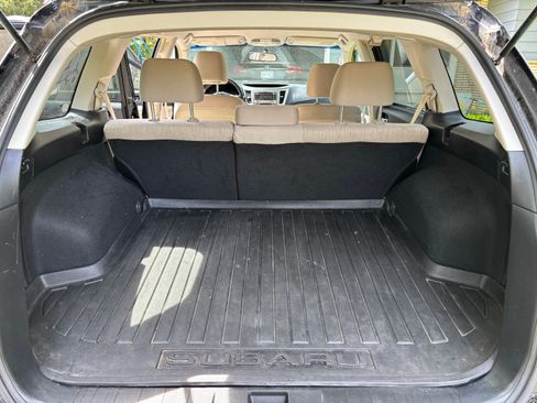 Used 2013 Subaru Outback 2.5i Premium w/ All-Weather Pkg AWD/4WD image 29