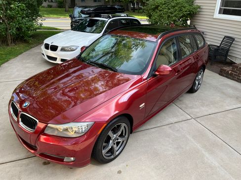 Used 2012 BMW 328i xDrive Wagon AWD/4WD image 10