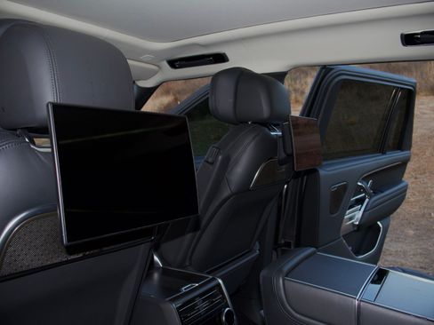 Used 2022 Land Rover Range Rover Long Wheelbase First Edition AWD/4WD image 11