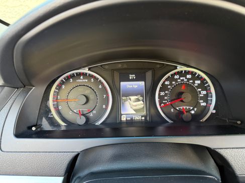 Used 2017 Toyota Camry SE image 6