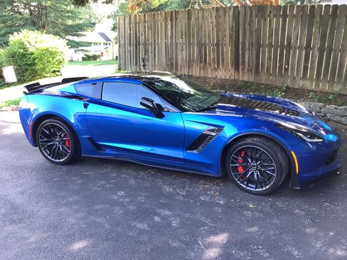 Used 2016 Chevrolet Corvette Z06 w/ 3LZ Preferred Equipment Group image 1