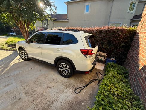 Used 2020 Subaru Forester Premium w/ Popular Package #1 image 2