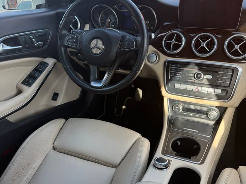 Used 2018 Mercedes-Benz CLA 250 image 9