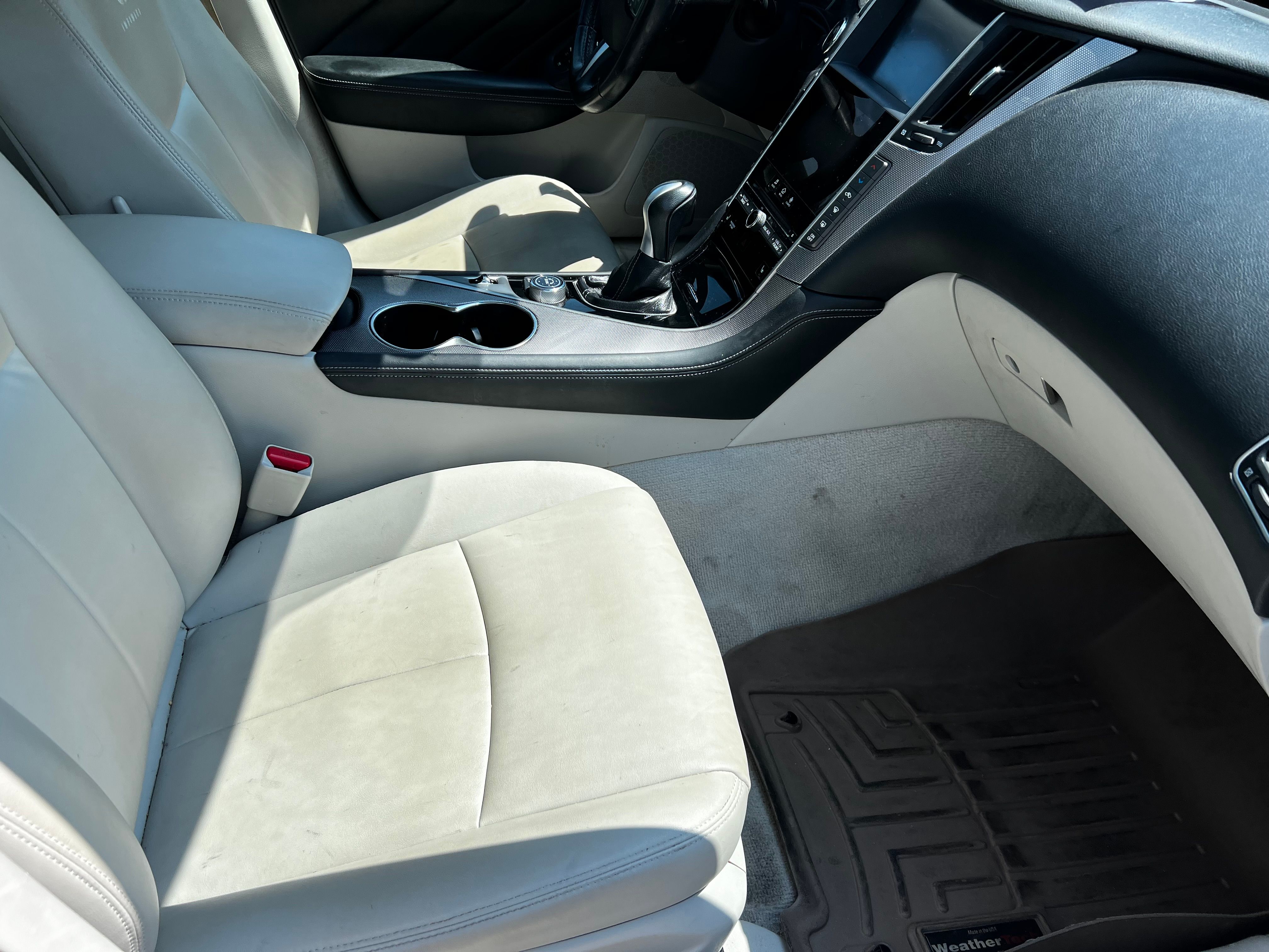 Used 2014 INFINITI Q50 Premium w/ Navigation Package RWD image 15