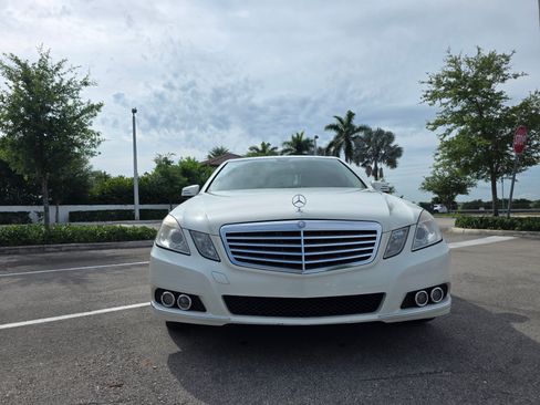 Used 2010 Mercedes-Benz E 350 Sedan image 4
