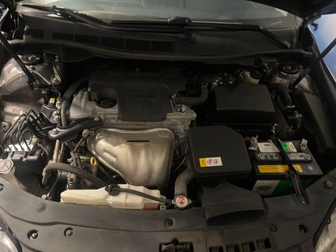 Used 2017 Toyota Camry SE FWD image 7