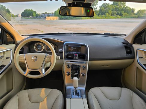 Used 2012 Volvo XC60 T6 AWD/4WD image 17