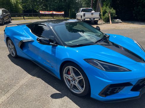 Used 2023 Chevrolet Corvette Stingray Premium Conv w/ Z51 Performance Package RWD image 1