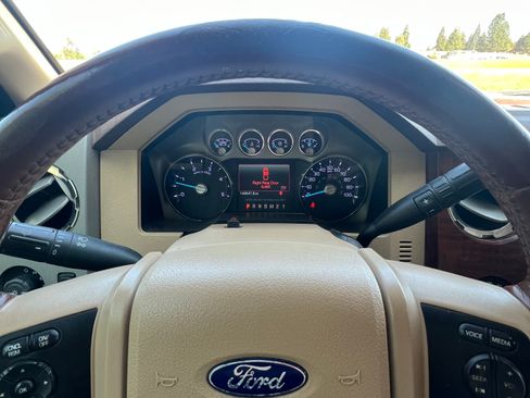 Used 2011 Ford F450 King Ranch w/ King Ranch w/Chrome Pkg image 12